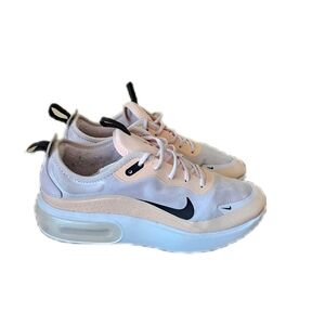 Nike Air Max sneakers pink, peach Sz 8‎
